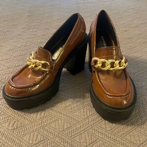 Madden Girl Womens Kassidy Brown Chain Lug Sole Loafer Heels Shoes Sz 6 Y2K 90s